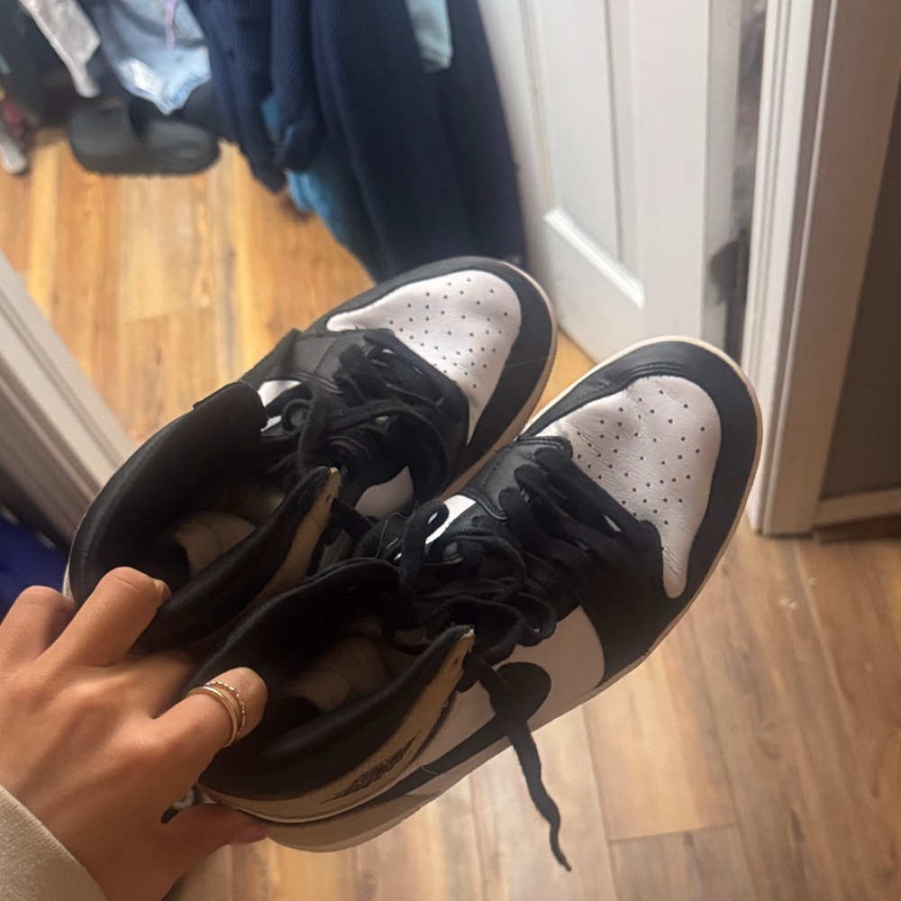 Nike Black and White Women's Sneakers